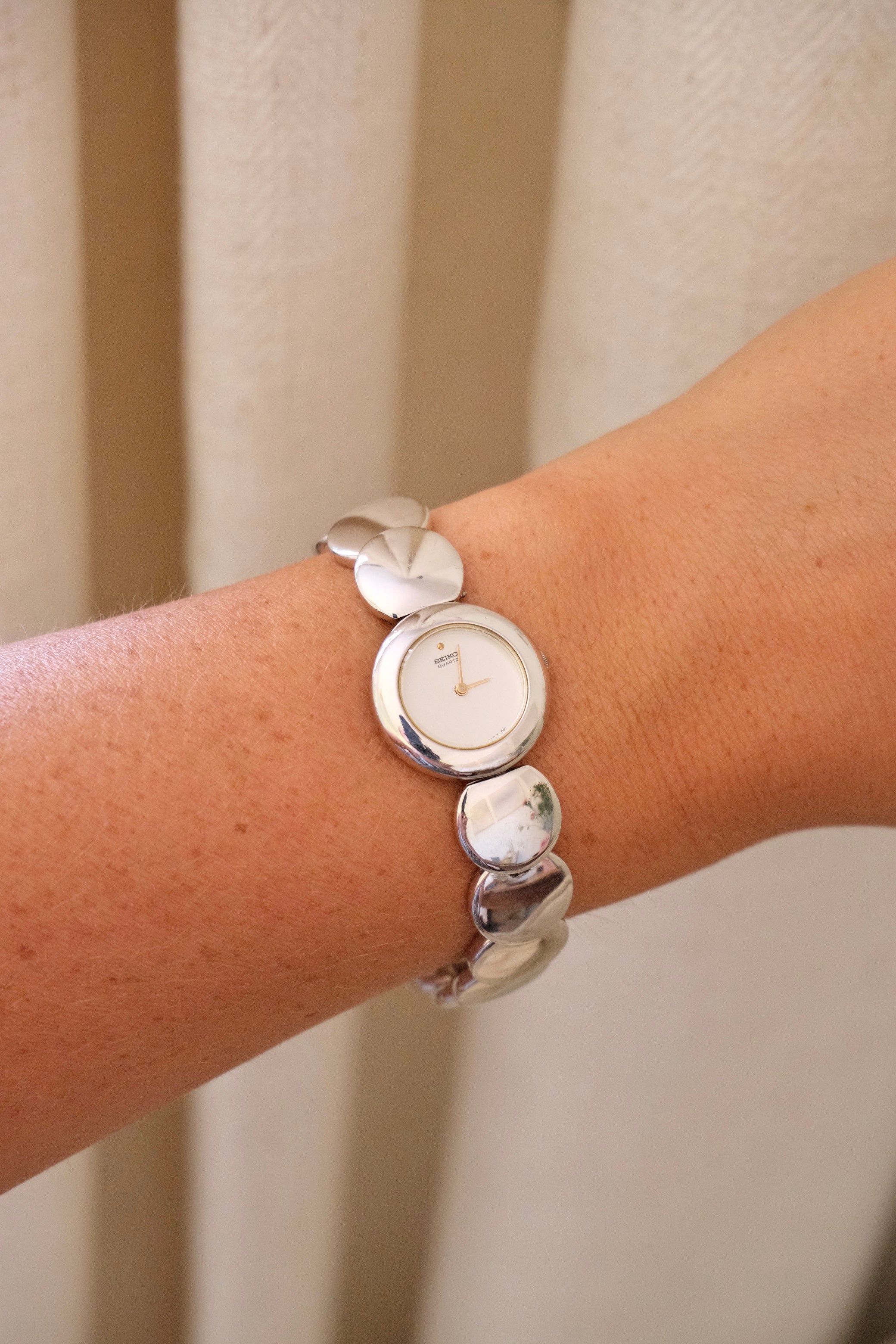 1980s Vintage Rare Silver Seiko Ladies Watch Round Circle Links Working