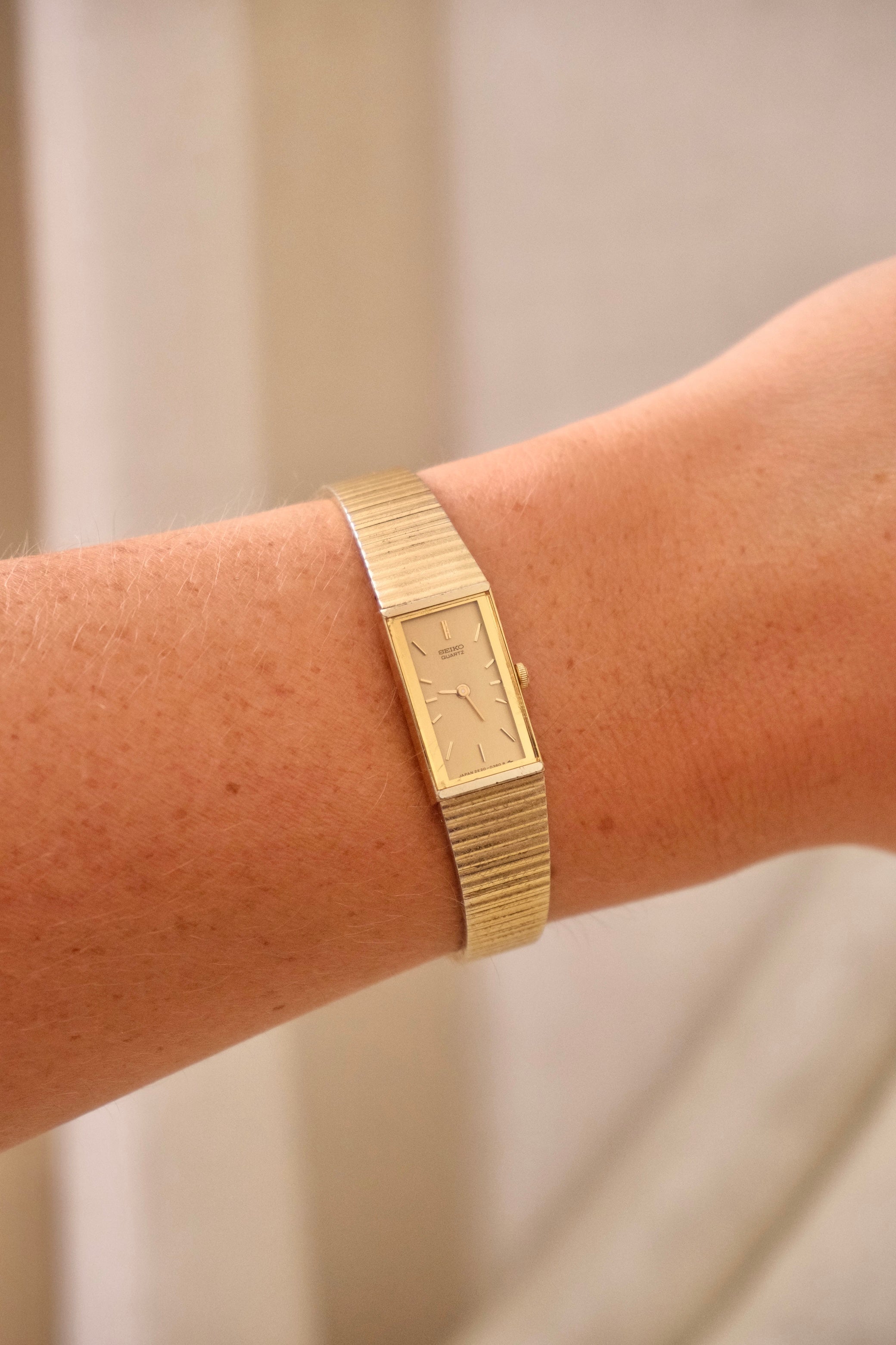 90s Vintage Rectangular Tank Style Seiko Gold Watch Working