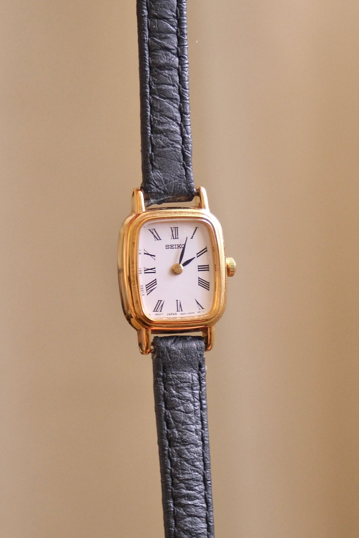 Vintage Ladies Gold Tank Seiko Watch with Leather Strap in Box