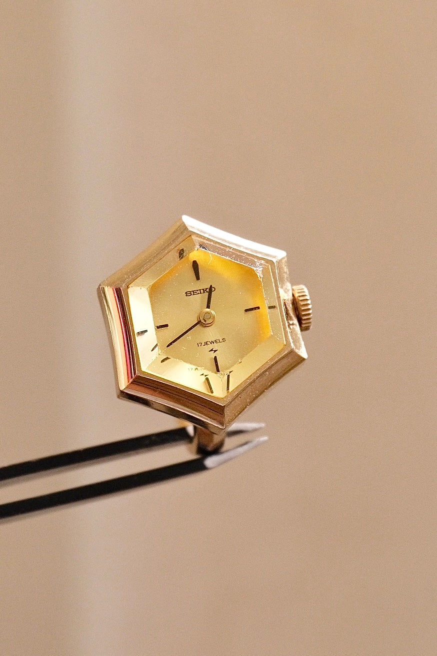 Rare 1970s Vintage Seiko Gold Mechanical Ring Watch Adjustbale Size Geometric Design