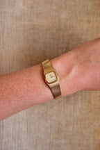 90s Vintage Seiko Dainty Gold Watch on a Pressed Mesh Bracelet Strap Working