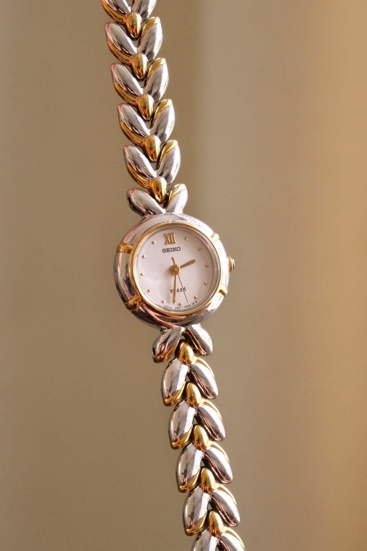 Vintage 90s Ladies Gold Two Tone Seiko Tissé Dainty Quartz Watch