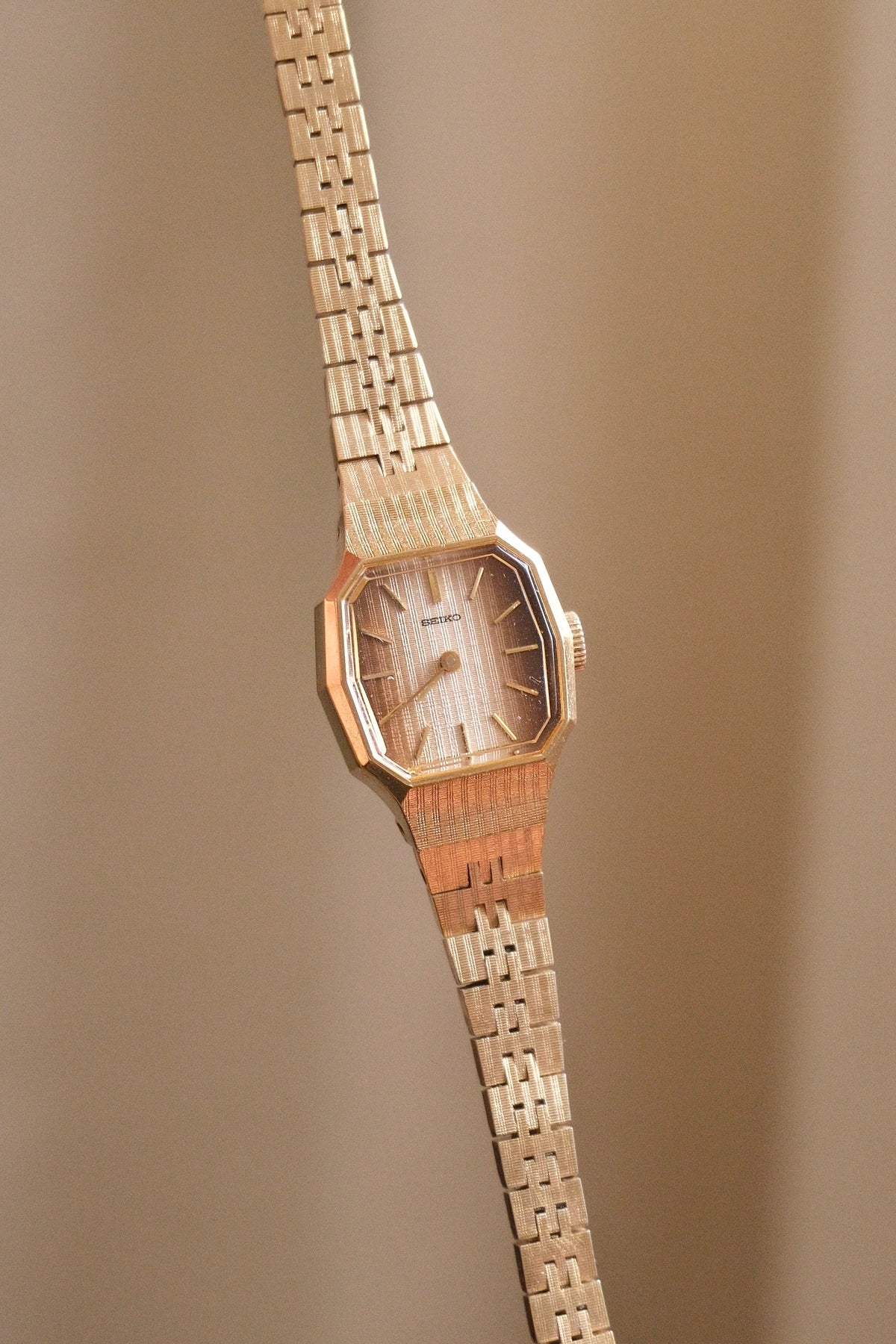70s Vintage Rare Seiko Mechanical Wind Octagonal Textured Dial Cocktail Watch Working