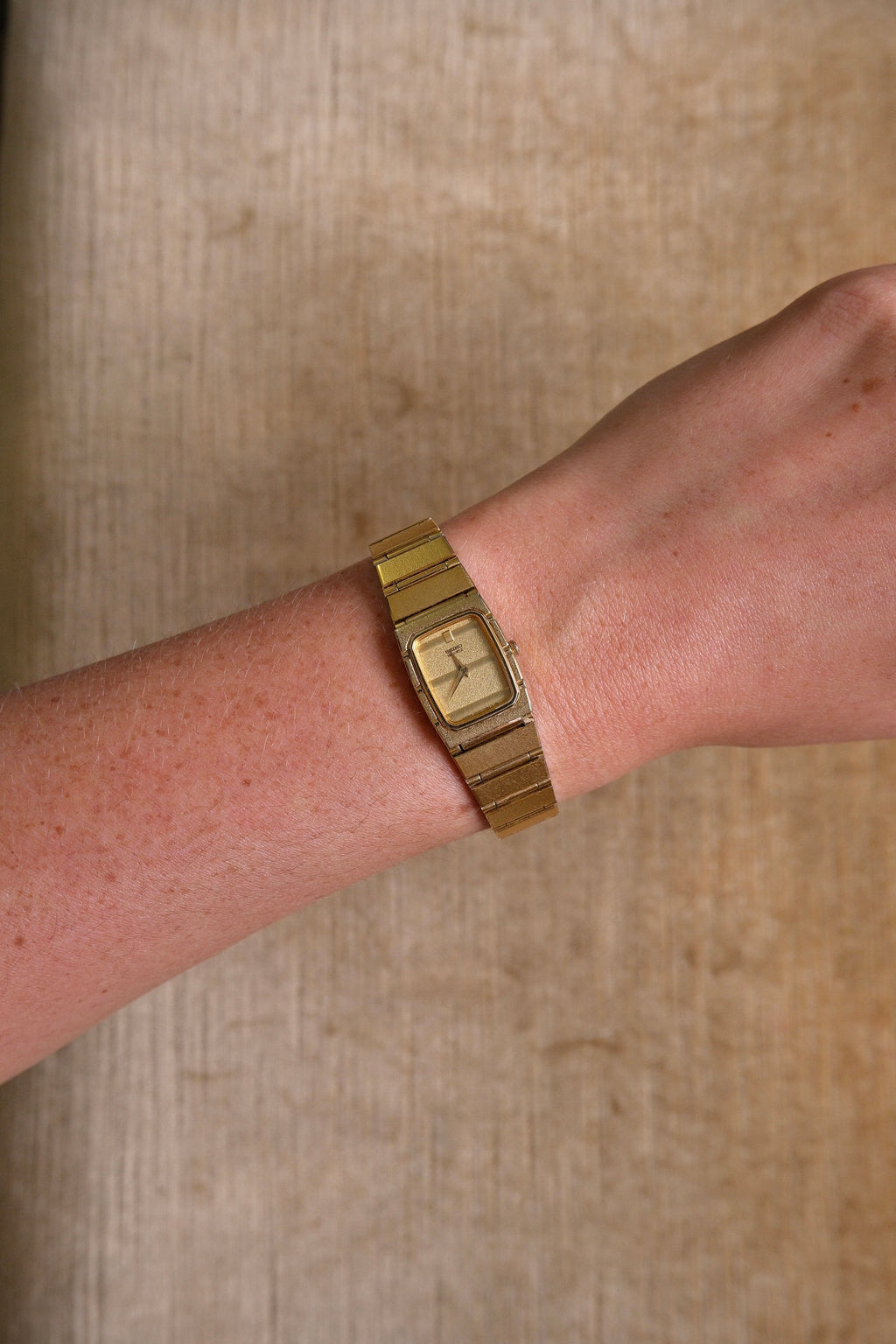 Rare Vintage 80s Gold Tank Seiko Ladies Quartz Watch