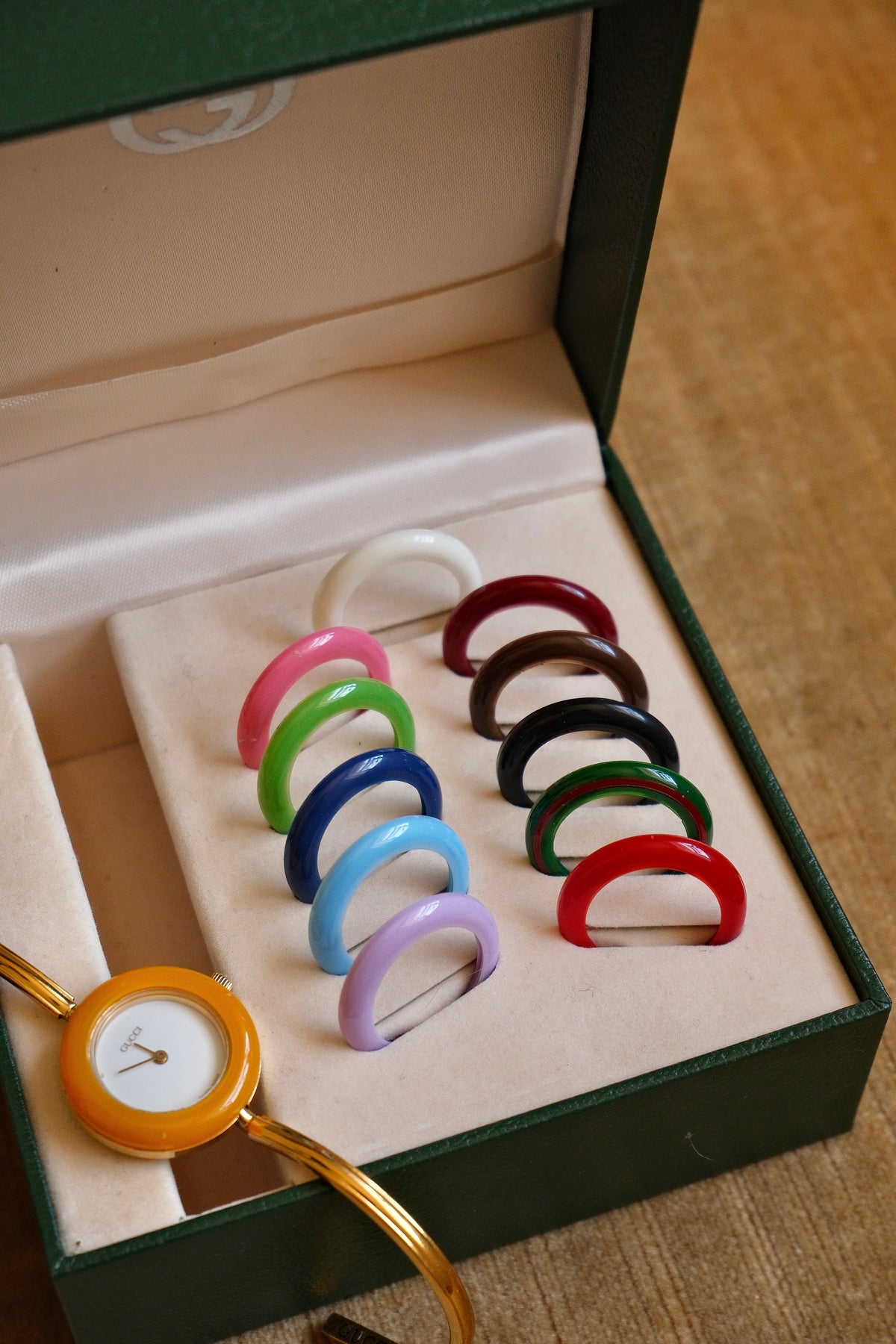 Rare Vintage Gucci 11/12.2 Gold Plated Interchangeable Bezel Bangle Watch in Box