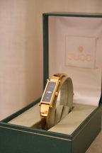 Vintage Ladies 1500L Gold Gucci Horsebit Watch with Black Dial in Box