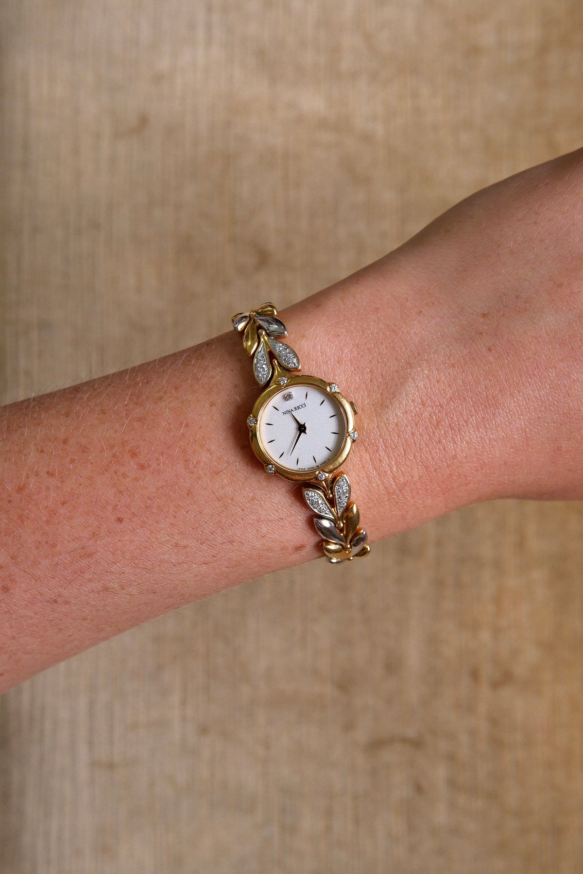 Near Mint Vintage Ladies Two Tone Diamont Accent Seiko Nina Ricci Watch