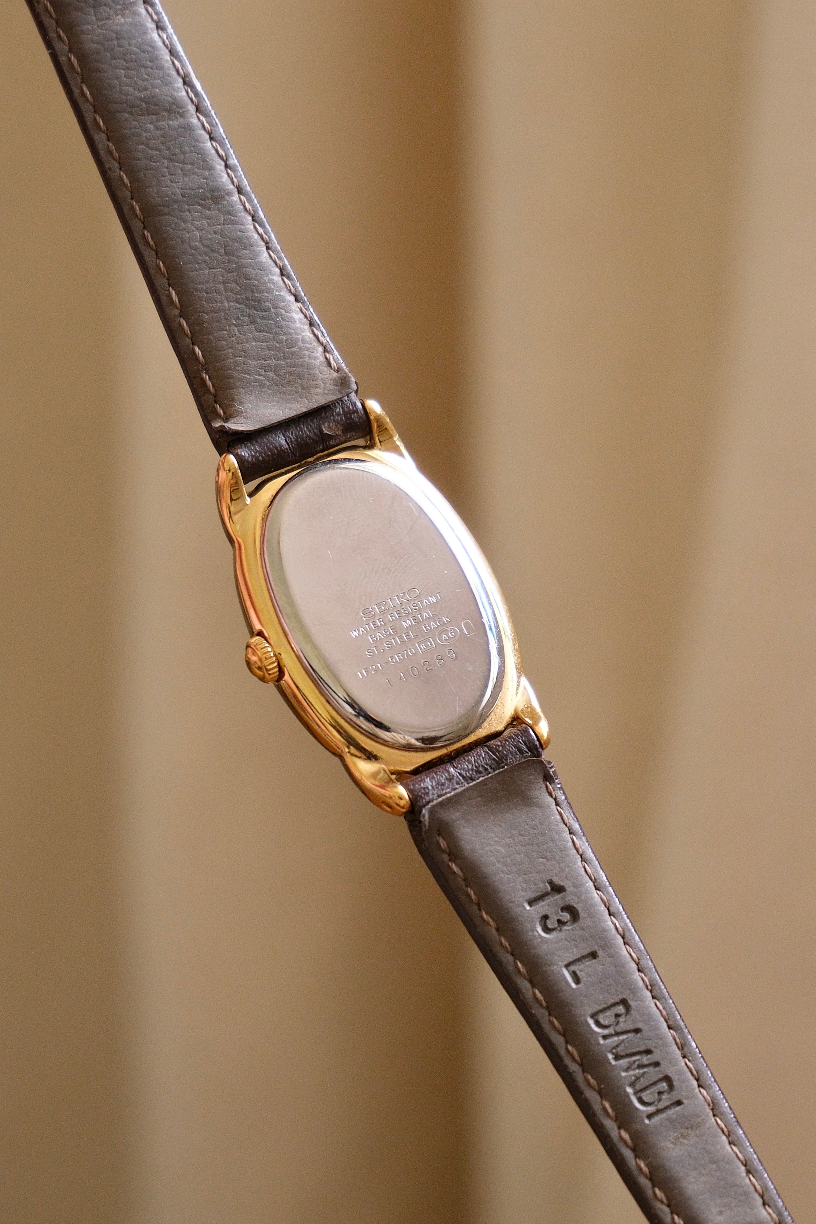 Vintage 90s Ladies Seiko 1F21 6B10 Tank Baignoire Style Watch Brown Leather Strap Gold Tone Quartz Japan