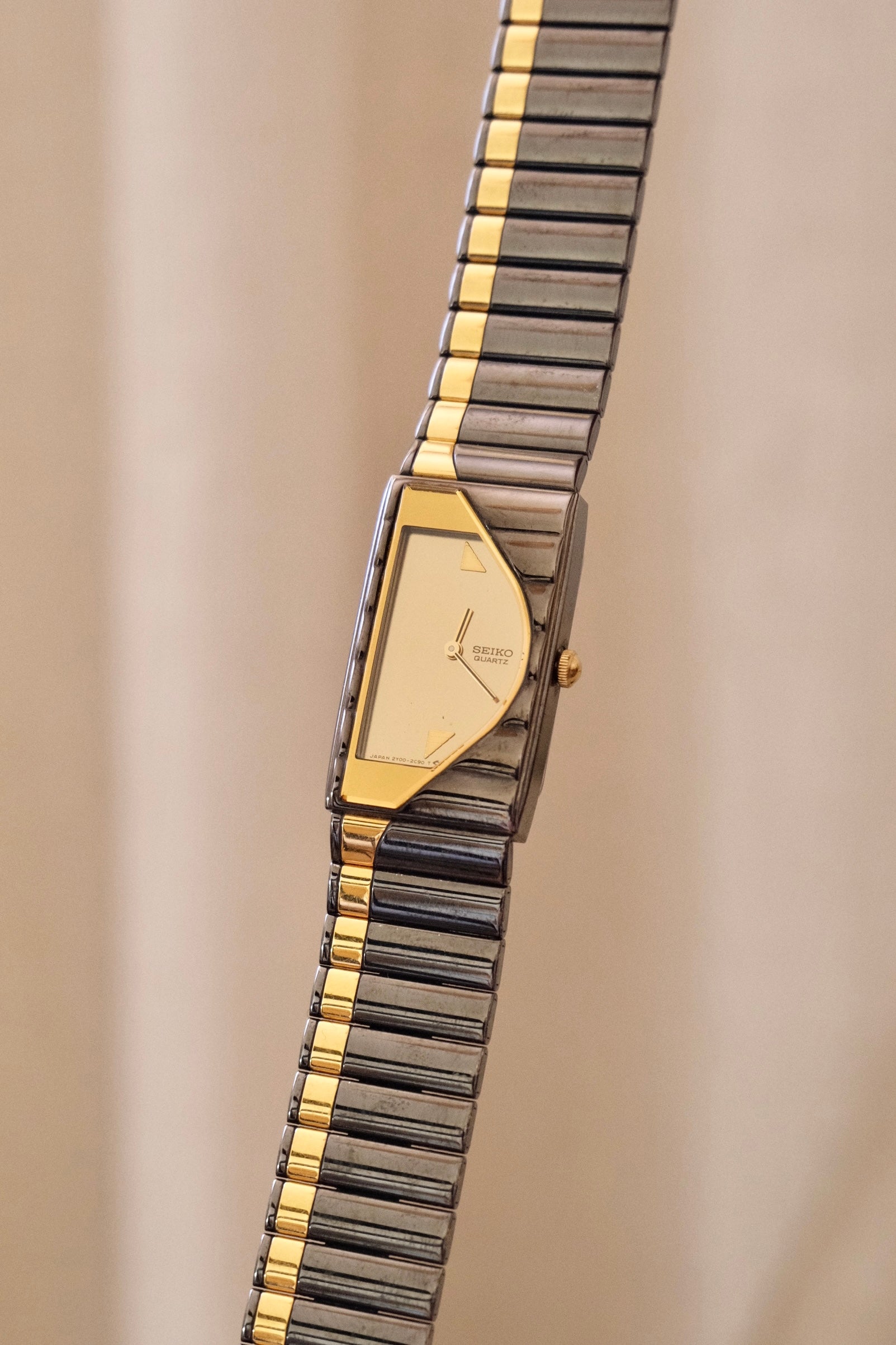 Rare Vintage 1980s Ladies Seiko "Half-Moon" Watch