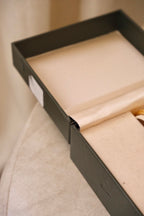 Rare Vintage Ladies 1900L Gold Bangle Gucci Watch In Box
