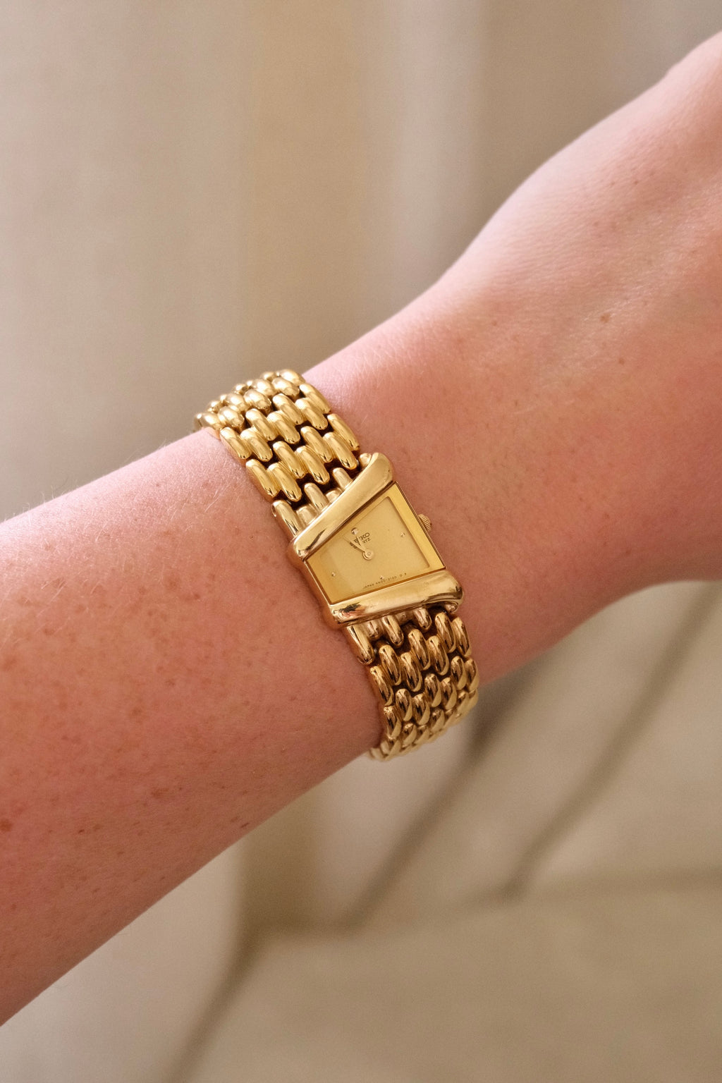 Rare Vintage Ladies Seiko Rivoli Asymmetrical Gold Plated Quartz Watch Working