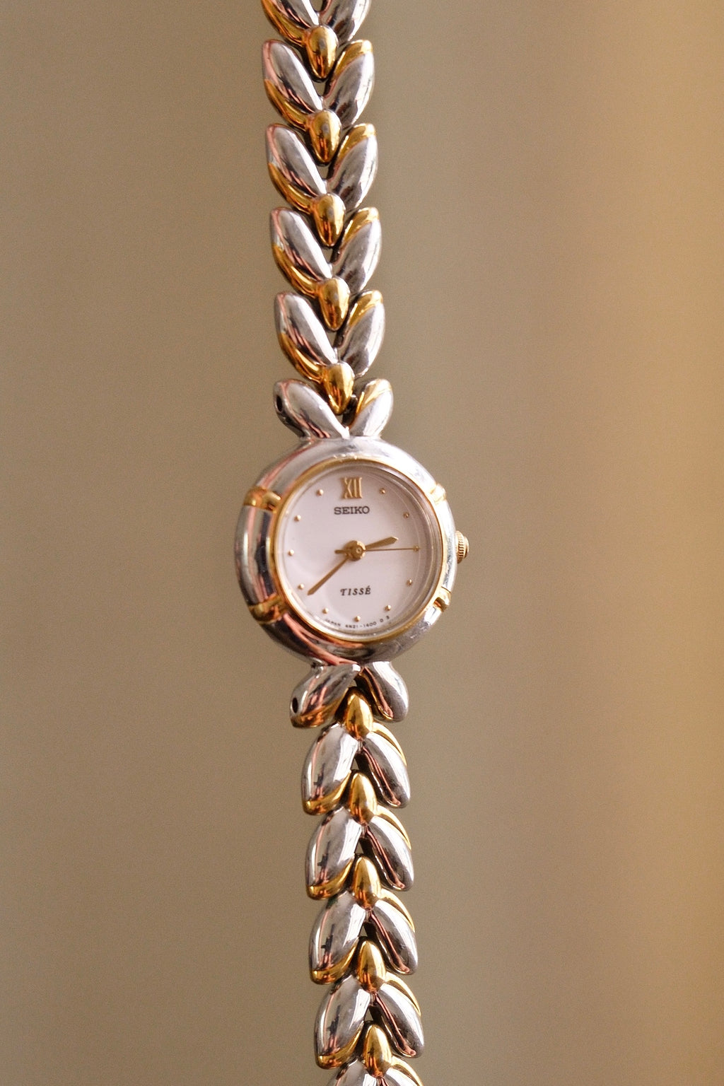 Vintage 90s Ladies Gold Two Tone Seiko Tissé Dainty Quartz Watch