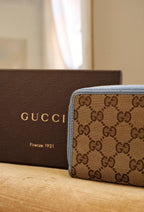Gucci GG Supreme Zip Around Wallet, Blue Lining Classic Monogram Design in Box
