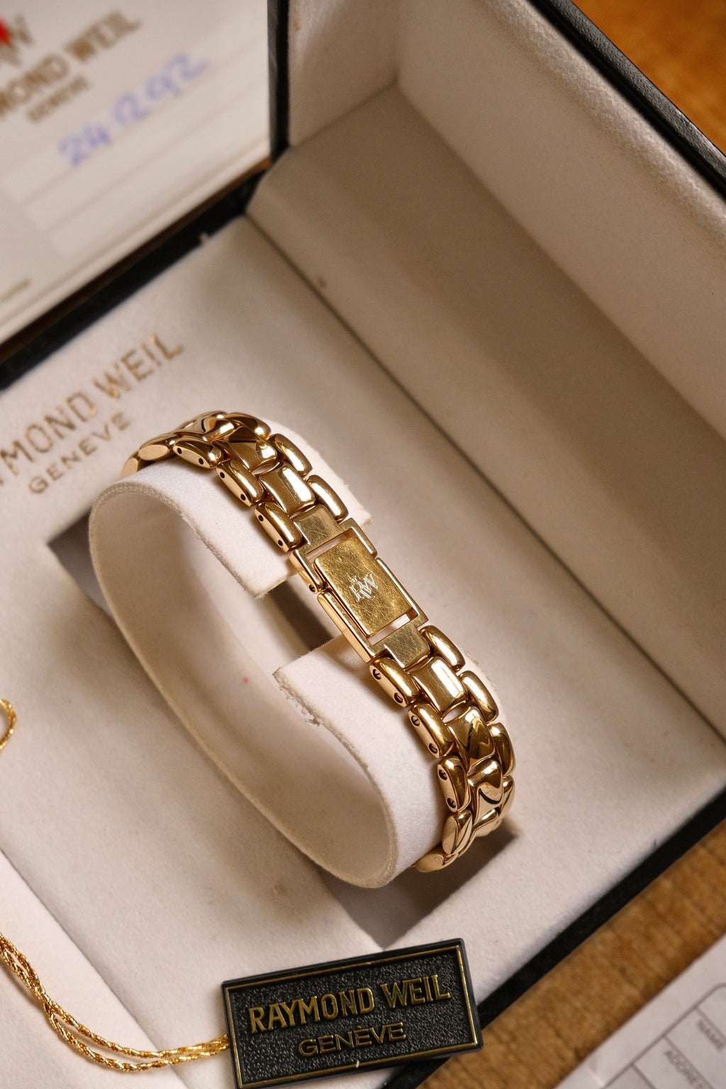 1992 Ladies Gold Raymond Weil Geneva Watch Roman Numerals with Box and Papers