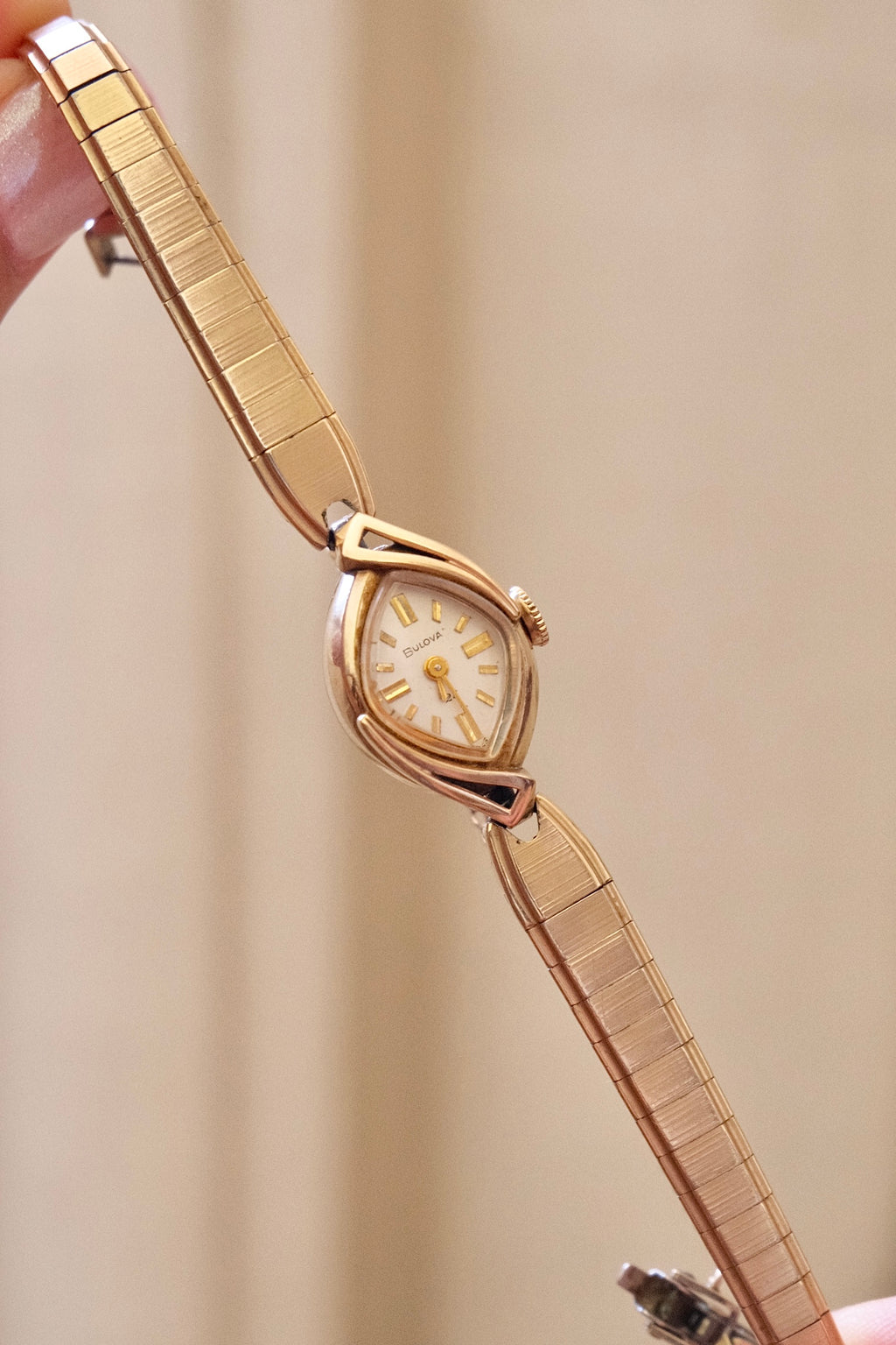 Rare 1954 Bulova Vintage Ladies Cocktail Watch Gold Filled Teardrop Wristwatch Working in Vintage Box