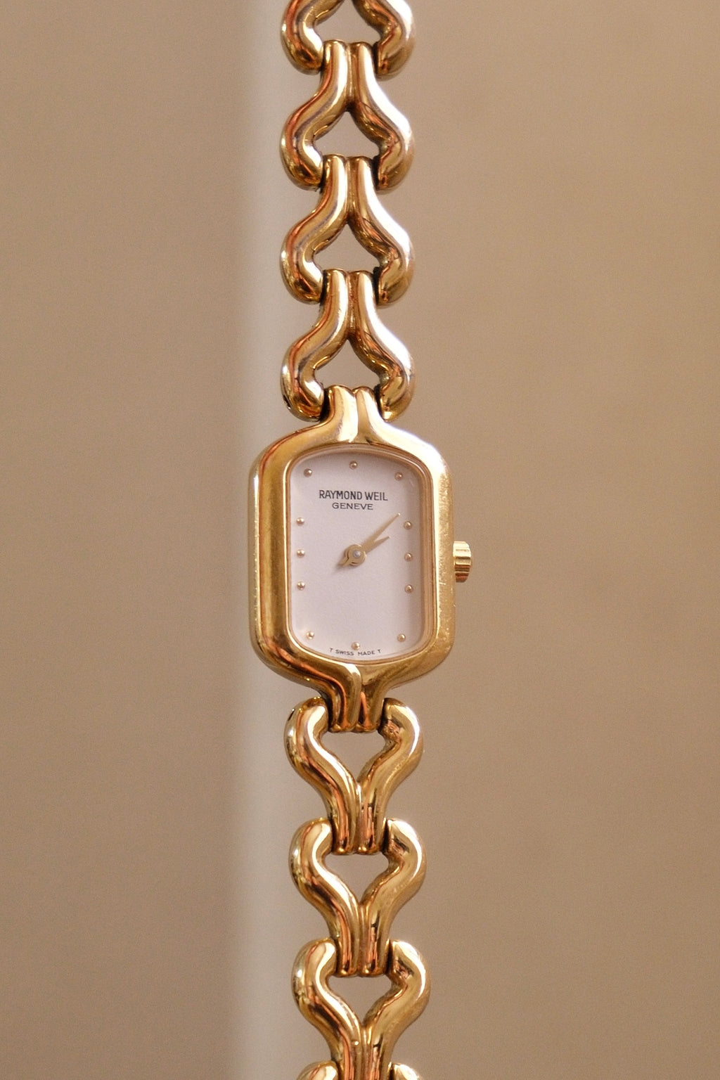 Vintage 90s Ladies Gold-Plated Raymond Weil Quartz Watch Working