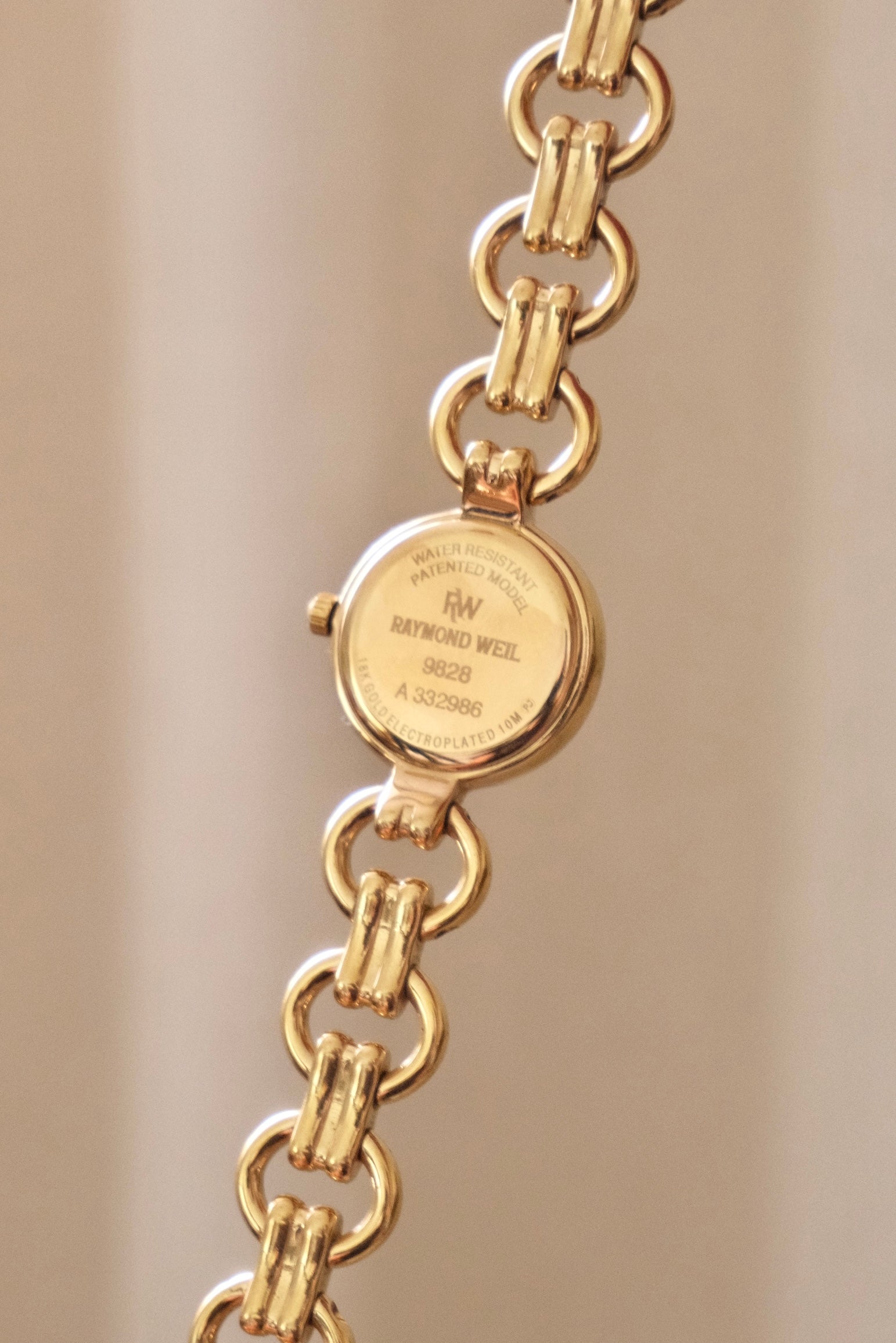 1990s Vintage Ladies 18k Gold Plated Raymond Weil Crystal Accent Dial Watch Working