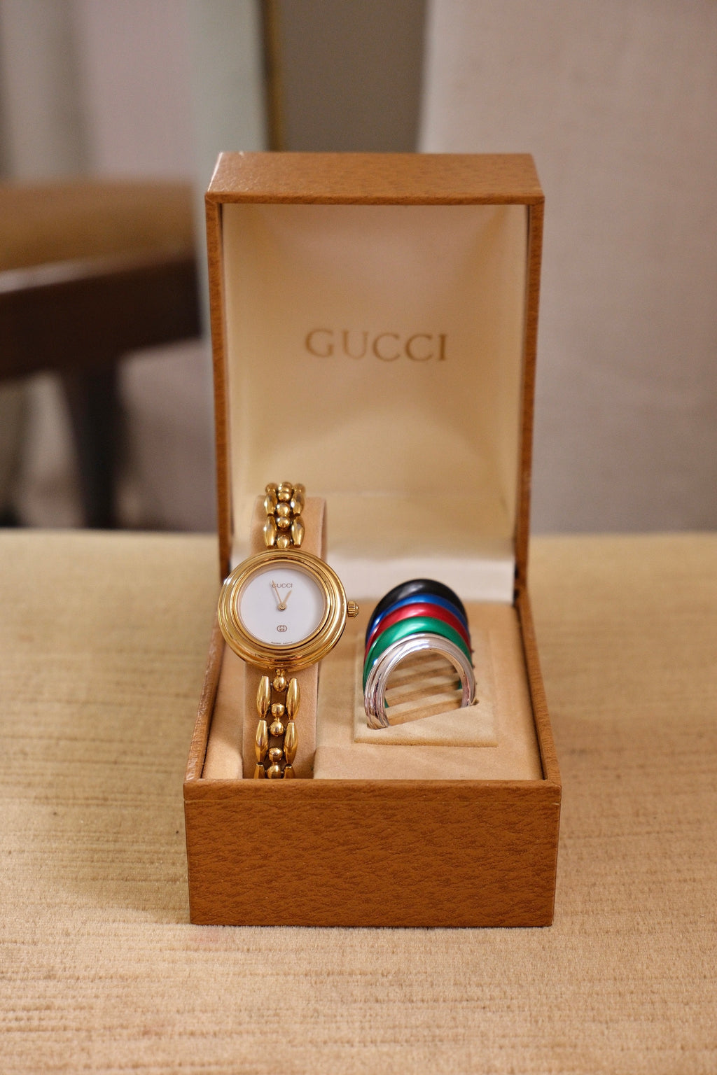 Rare Vintage Ladies Gold Plated 11/12 Gucci Watch 6 Bezels in Box