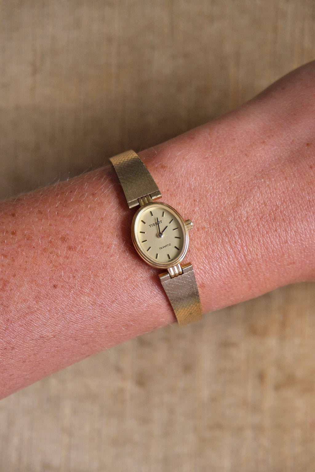 Vintage 1980s Tissot Ladies Gold Oval Watch - Swiss Quartz Cocktail Dress Wristwatch with Integrated Mesh Pattern Mesh Bracelet