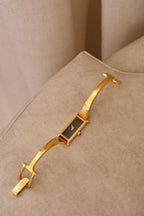 Vintage Ladies 1500L Gold Horsebit Gucci Watch Box & Papers