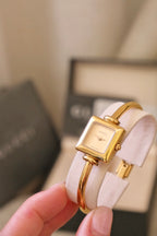 Rare Vintage Ladies 1900L Gold Bangle Gucci Watch In Box