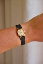 1990s Seiko Ladies Gold  Quartz Watch Black Leather Strap Watch Working