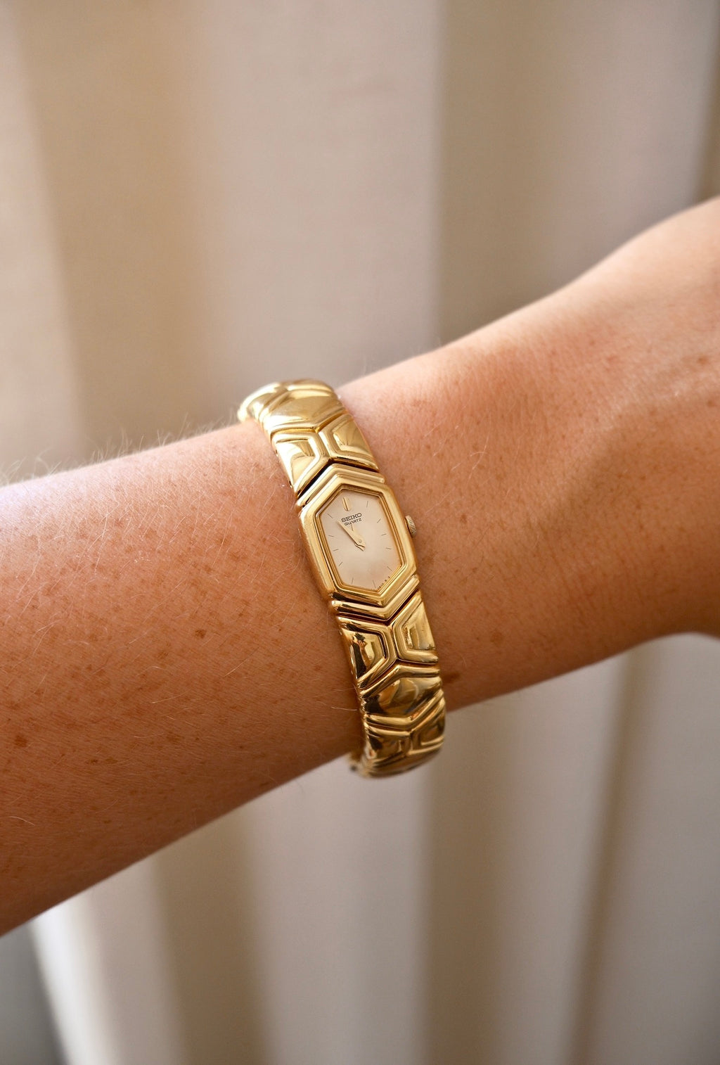 Vintage 1990s Seiko Ladies Hexagonal Quartz Watch Gold Plated Bracelet Style